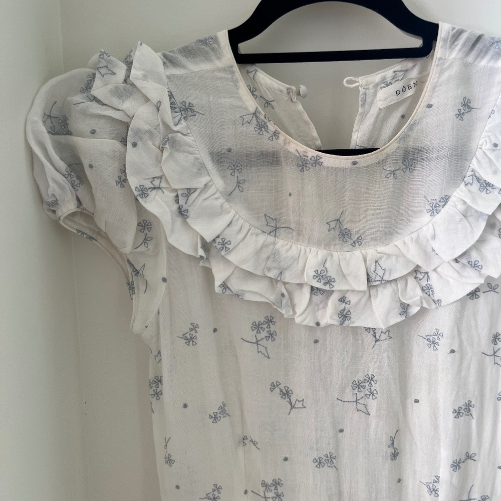 Doen dress - white and pale blue floral - size xs